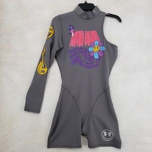 HMN ALNS women US Medium gray one piece swimsuit one shoulder long sleeve shorts